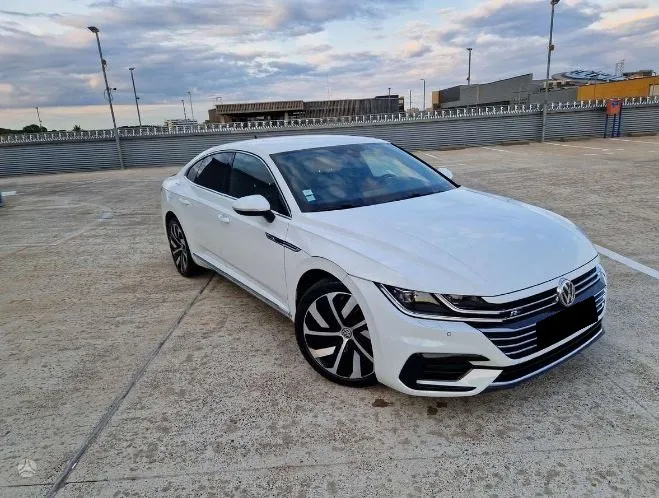 Volkswagen Arteon 2.0TDI R-Line Image 1